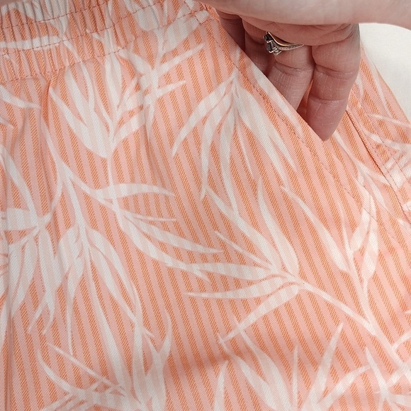 Lands End women's mid rise shorts size 12 - Picture 3 of 14